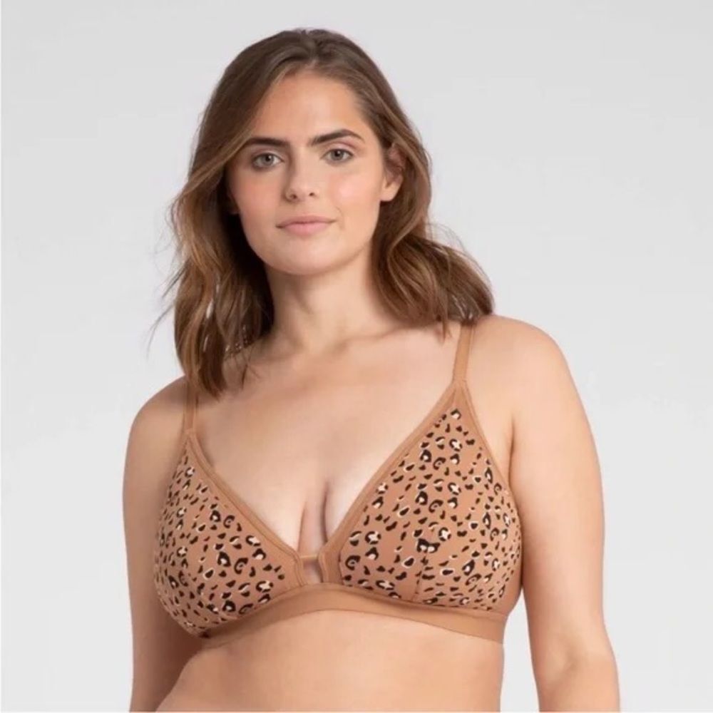 LIVELY Women's Leopard Print Mesh Trim Bralette - Camel Black Wireless 3 38D-DDD